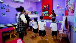 les bahasa inggris terdekat